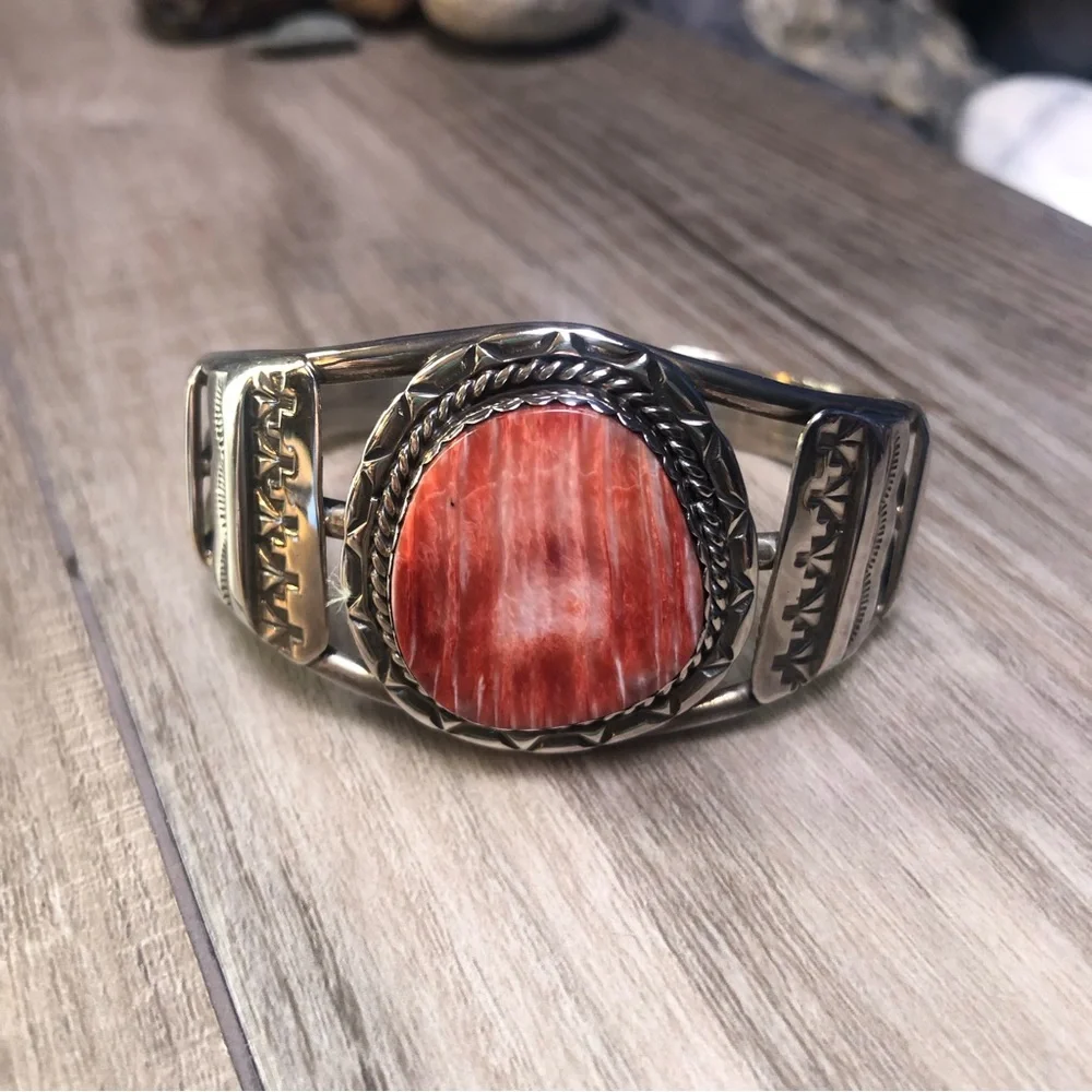❤️Red Spiny Oyster Sterling Cuff Bracelet - Picture 2 of 10